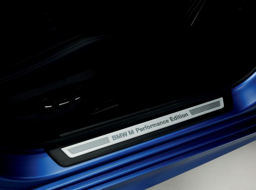  BMW M5 Performance Edition 2012 года  (UK) (фото 3 из 13)